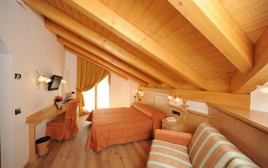 Residence Garni Il Giglio Commezzadura Szoba fotó