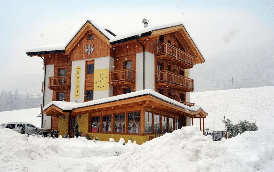 Residence Garni Il Giglio Commezzadura Kültér fotó