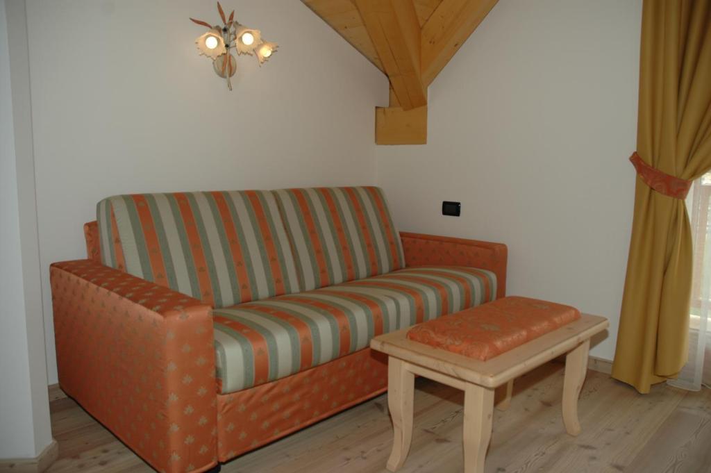 Residence Garni Il Giglio Commezzadura Szoba fotó
