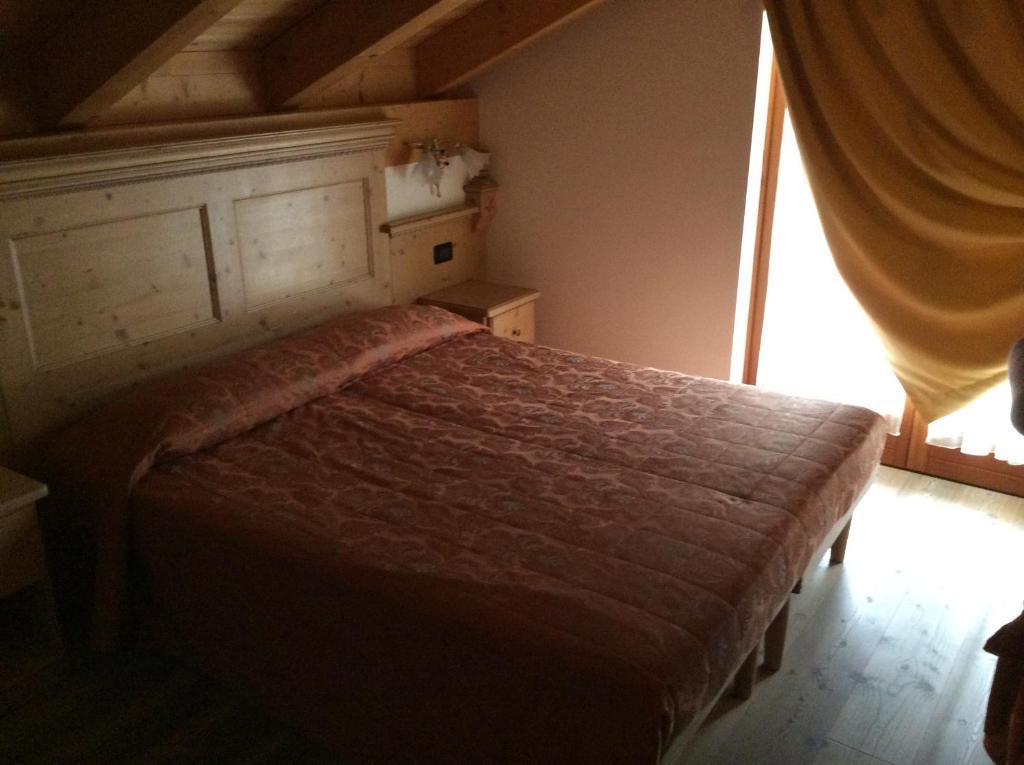 Residence Garni Il Giglio Commezzadura Szoba fotó